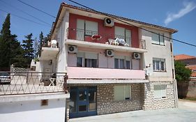 Apartments And Rooms With Parking Space Mali Losinj