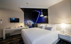 Science Hotel  4*