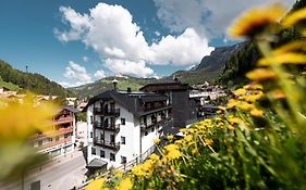 Stella Hotel - My Dolomites Experience Selva Di Val Gardena 4* Italy