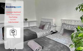 Netley Village Apartment By Your Stay Solutions Short Lets & Serviced Accommodation Netley Southampton With Free Wi-Fi