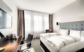 Azimut Hotel Munich 4*