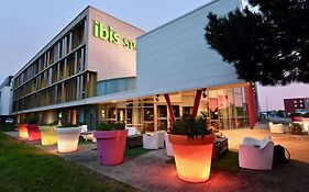 Hôtel Ibis Styles Nantes Aéroport  3*