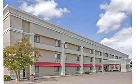 Baymont Inn And Suites Champaign 2*