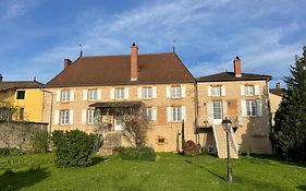 Bed And Breakfast Le Logis D'azé  3*