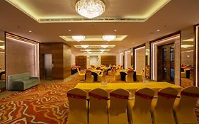 Celebrant Hotel Varanasi 3*