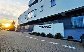 Titanic Białystok 2*