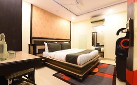 Hotel Lotus Suites at Delhi Airport