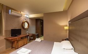 Nevros Hotel Resort And Spa  4*