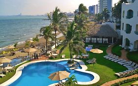 Playa Caracol Hotel 4*