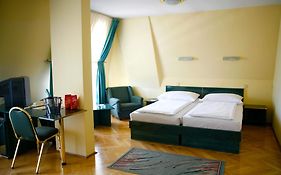 Hotel Bara Budapest 3*