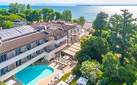Hotel Villa Rosa Lake Garda 4*