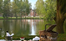 Stoke Place Hotel Slough 4*