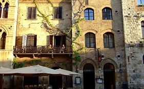 Hotel la Cisterna San Gimignano