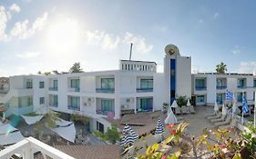 Hotel Nereus Paphos 3*
