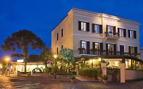 Hotel Villa Maria  3*