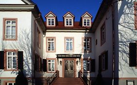 Hotel Herrenhaus Von Löw  3*