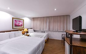 Hotel Dan Inn Curitiba 3*