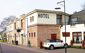 Hotel Huys Van Heusden  3*