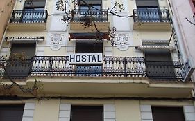 Hostal Central  2*