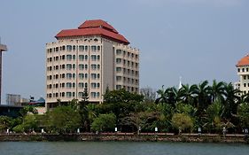 Vivanta Ernakulam, Marine Drive Hotel Kochi 5* India