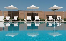 Akrogiali Beach Hotel Apartments  4*