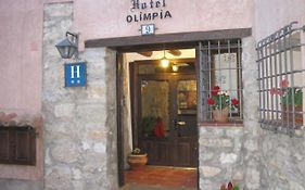 Olimpia Albarracín 2*