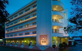 Grand Hotel Cochin 4*