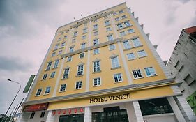 Hotel Venice  3*