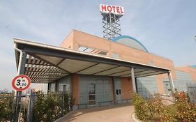 Hotel Motel 2  4*
