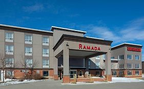 Ramada By Wyndham Cochrane Hotel Canada