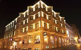 Hotel Zlatý Lev  4*
