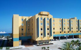 Cocoa Beach Suites Hotel 2*
