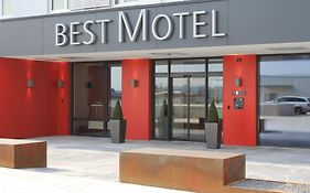 Best Motel  3*