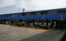 Hotel Aeropuerto Toluca 3* México