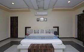 Hotel Anant Palace Udaipur 3*