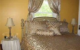 Vintage Inn Bed And Breakfast Yadkinville Nc 3*
