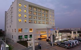 La Classic Hotel Bangalore 4*