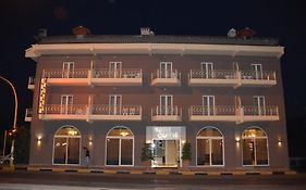 Ξενοδοχείο Ορφέας Καλαμπάκα 3*