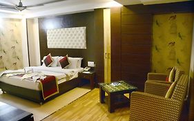 Hotel Palmdale Zirakpur India