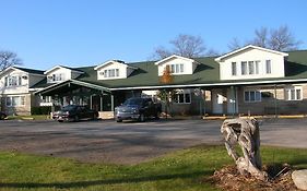 Camp Inn Lodge