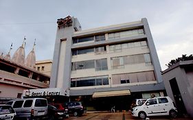 Hotel Platinum Ahmedabad 3*