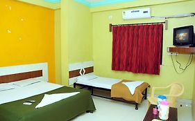 Hotel Sai Darshan Shirdi 2*