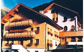 Hotel Garni Alpenblick Ischgl