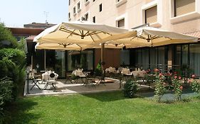 Jr Hotels Bologna Amadeus 4*