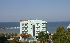 Hotel Iones Rimini