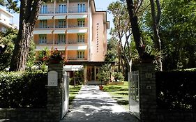 Hotel Mediterraneo  3*