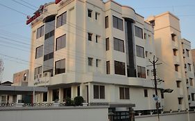 Hotel Majestic Manor Nagpur 2*