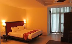 Ixora Suites Bangalore 3*