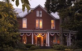 South Court Inn Bed And Breakfast