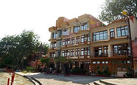 Hotel Aditya Haridwar 4*